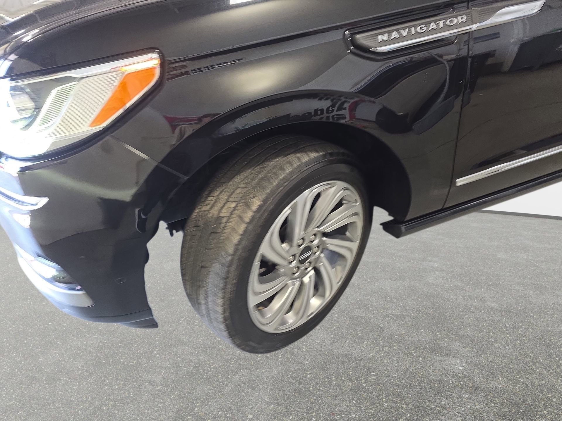 Used 2024 Lincoln Navigator Reserve AWD/4WD image 31