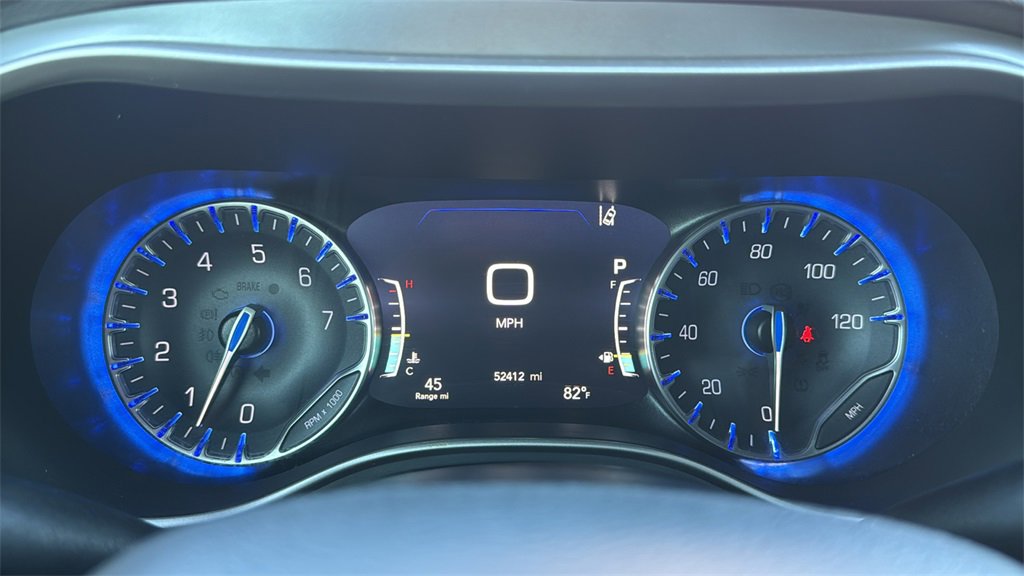 Used 2020 Chrysler Pacifica Touring-L Plus image 20