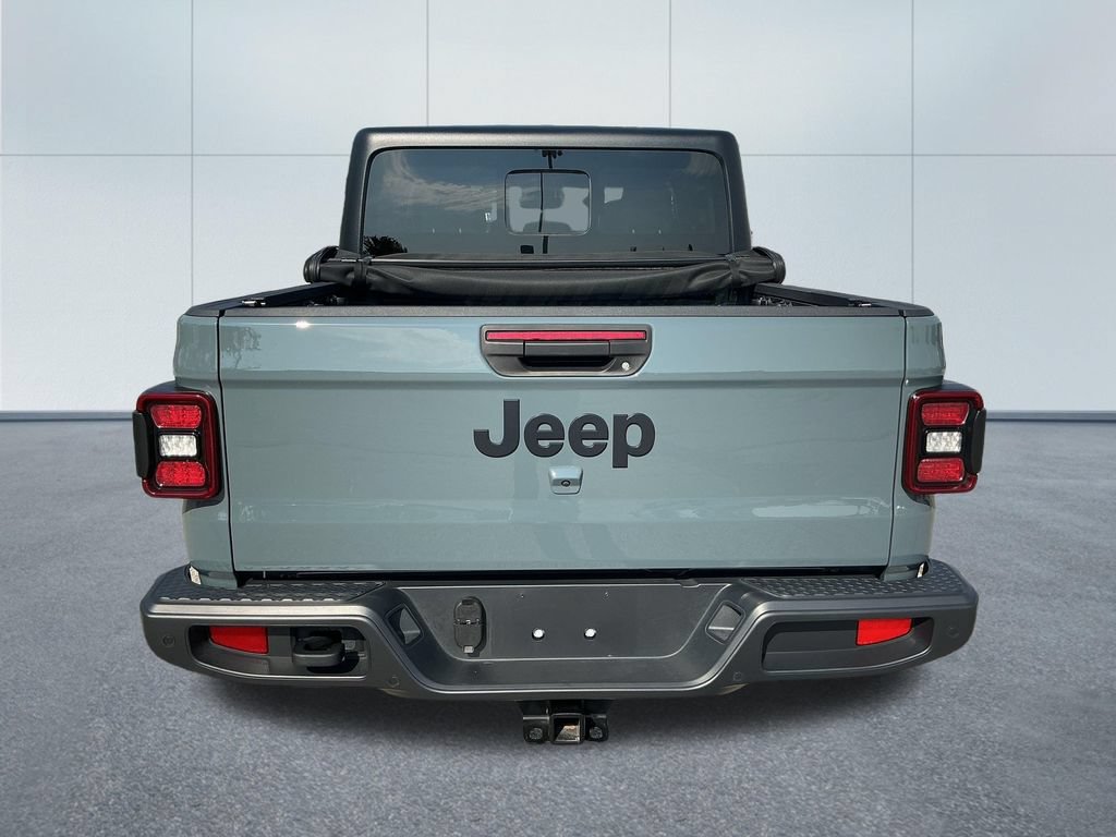 Certified 2024 Jeep Gladiator Sport AWD/4WD image 5