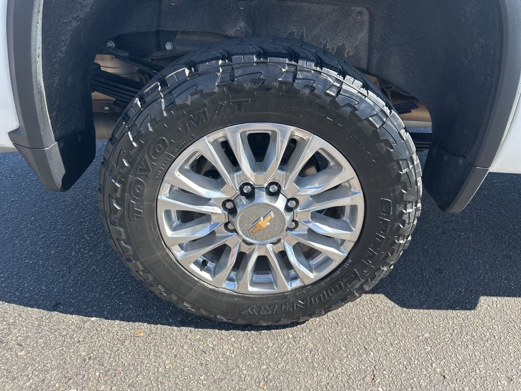 Used 2022 Chevrolet Silverado 3500 High Country w/ Technology Package image 35