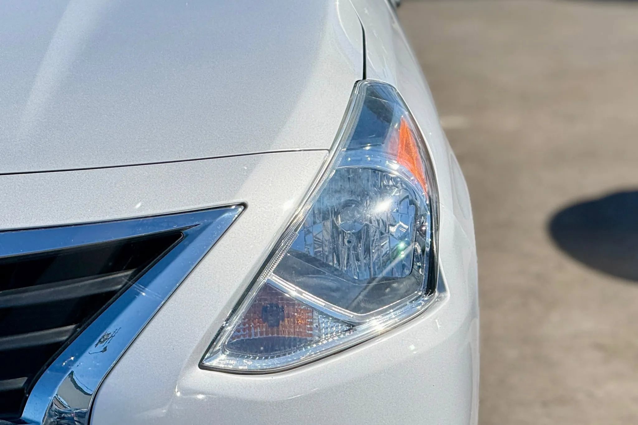 Used 2019 Nissan Versa S Plus image 25