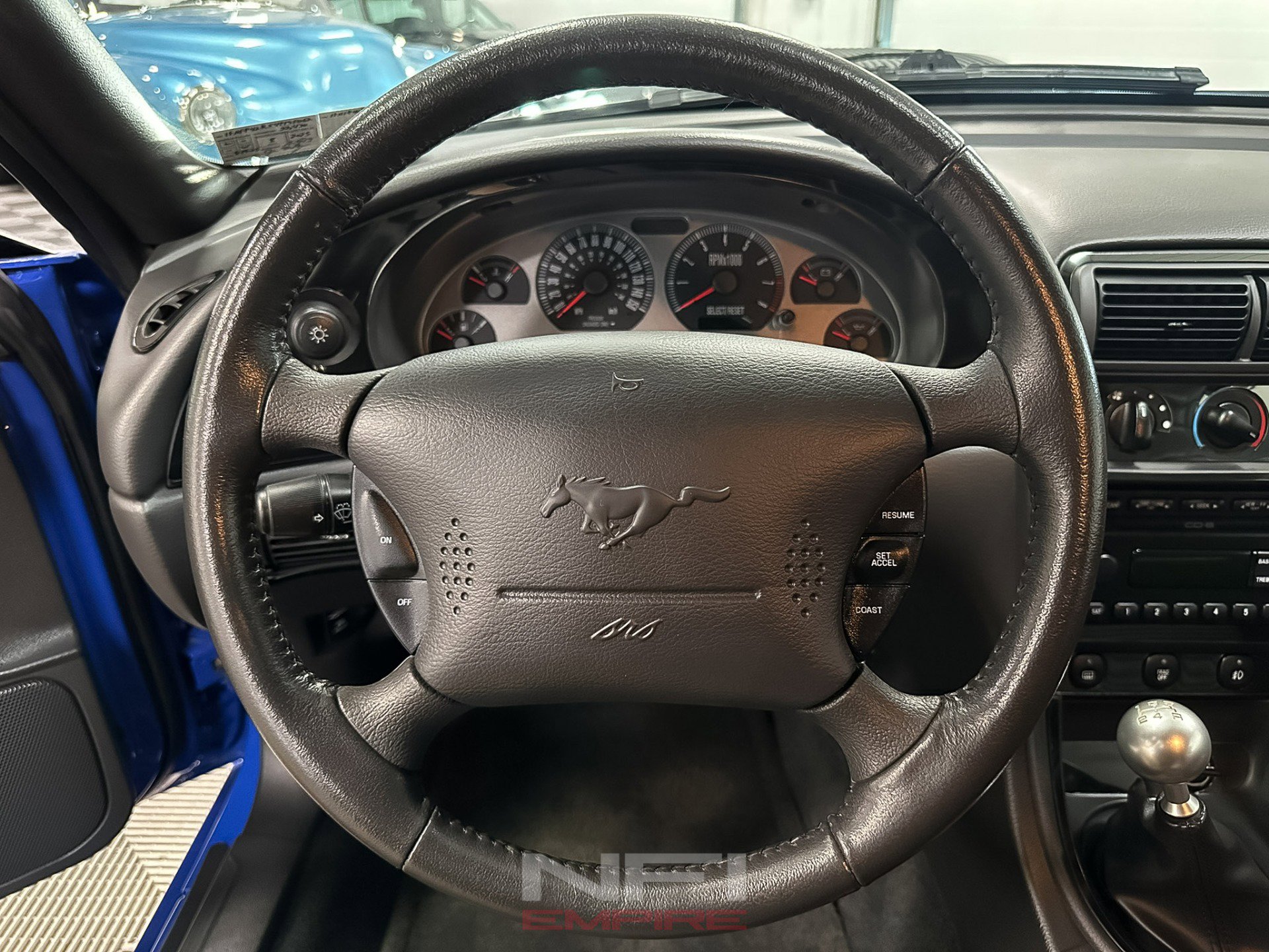 Used 2004 Ford Mustang Mach 1 RWD image 25