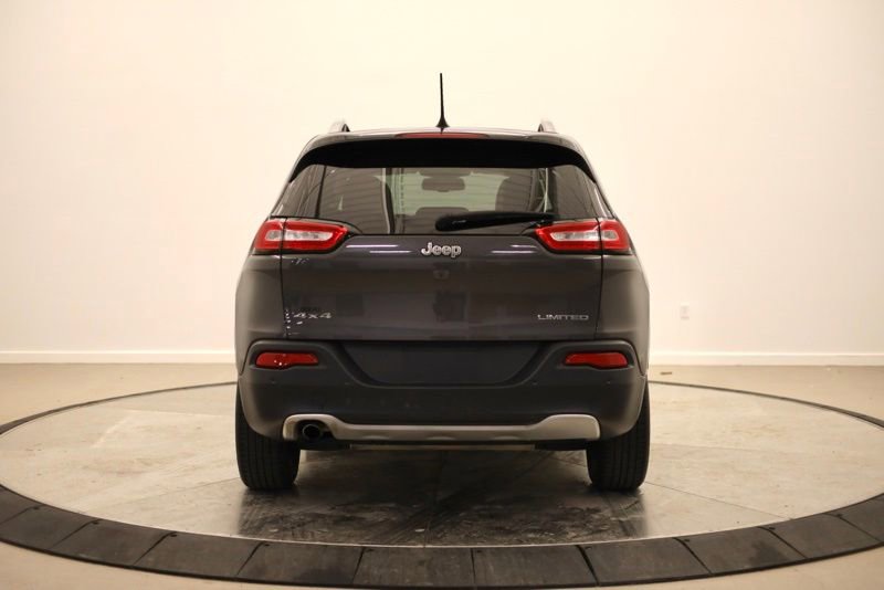 Used 2018 Jeep Cherokee Limited image 4