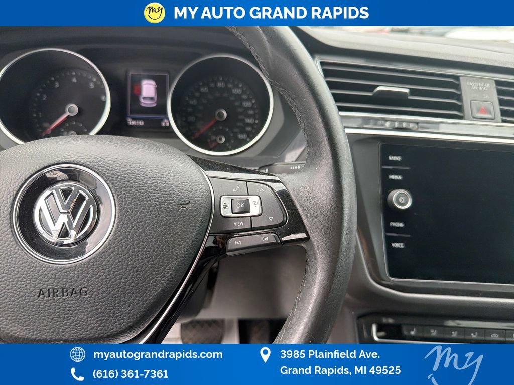 Used 2020 Volkswagen Tiguan SE AWD/4WD image 16