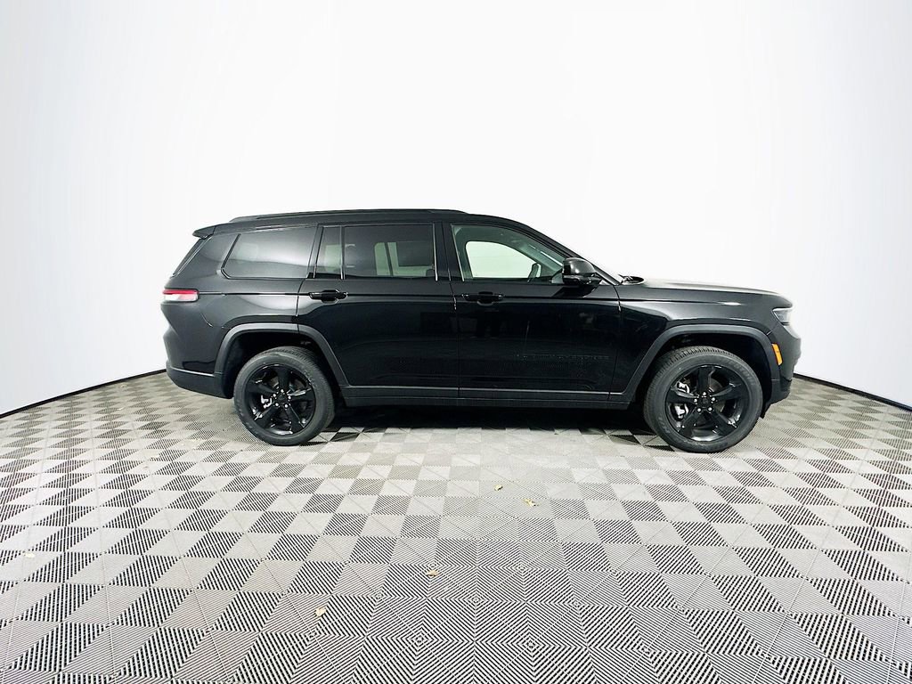 New 2025 Jeep Grand Cherokee L Altitude image 11