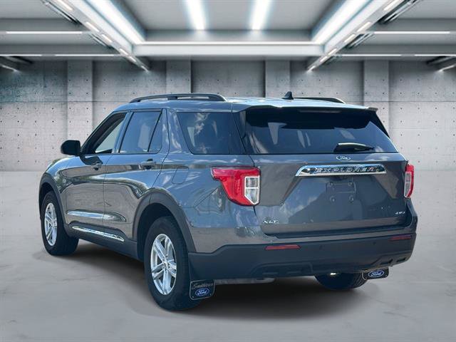 Used 2023 Ford Explorer XLT AWD/4WD image 26