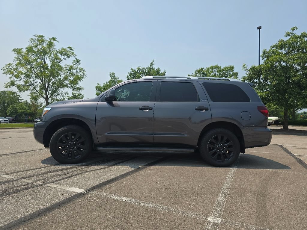 Used 2018 Toyota Sequoia Platinum AWD/4WD image 11