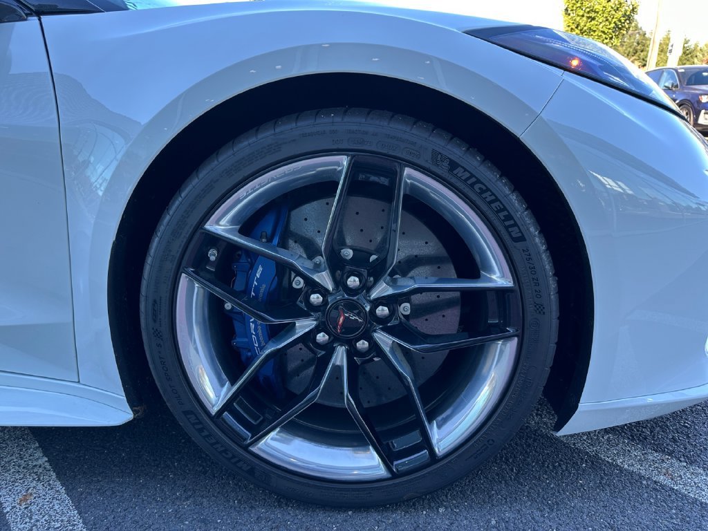 Used 2026 Chevrolet Corvette Z06 RWD image 17