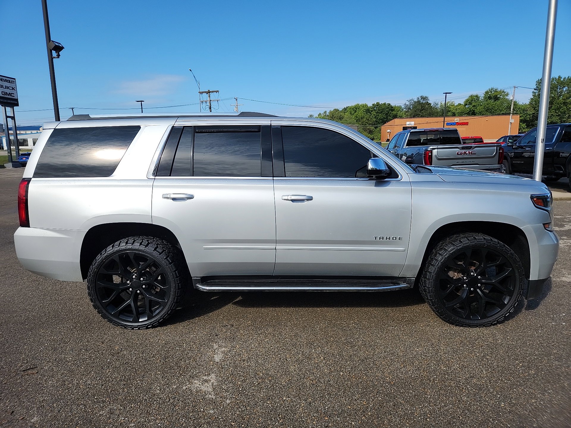 Used 2017 Chevrolet Tahoe Premier image 9