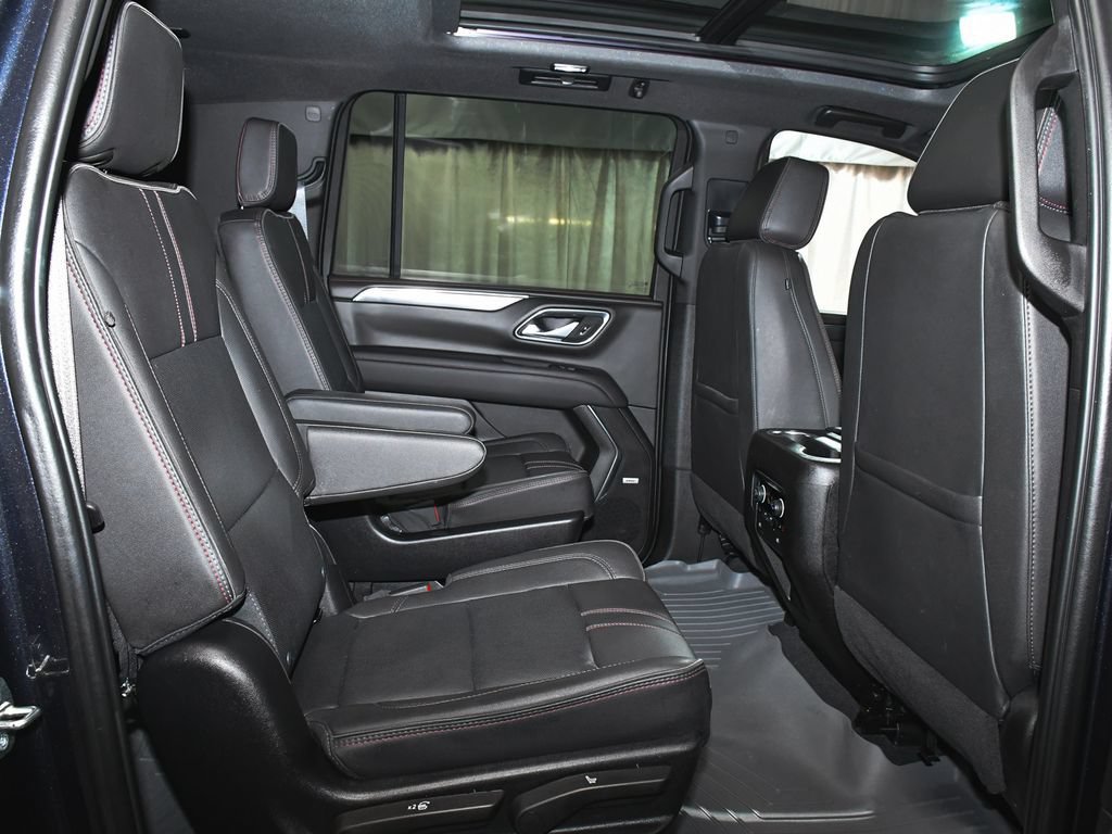 Used 2024 Chevrolet Suburban RST w/ Luxury Package AWD/4WD image 50
