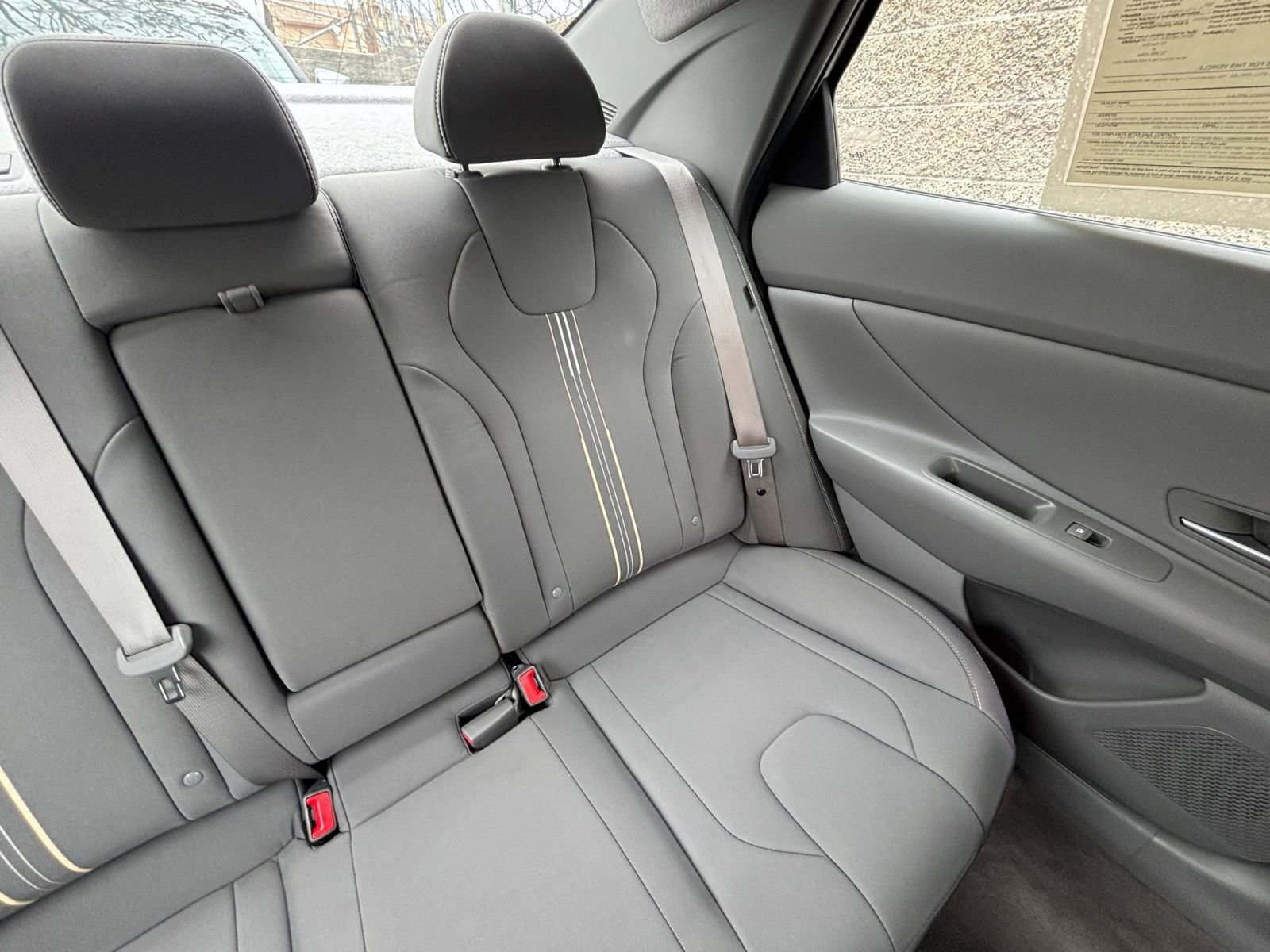 Used 2025 Hyundai Elantra SEL image 40