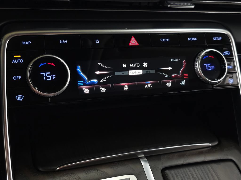 Used 2024 Genesis GV80 2.5T w/ Prestige Package AWD/4WD image 36