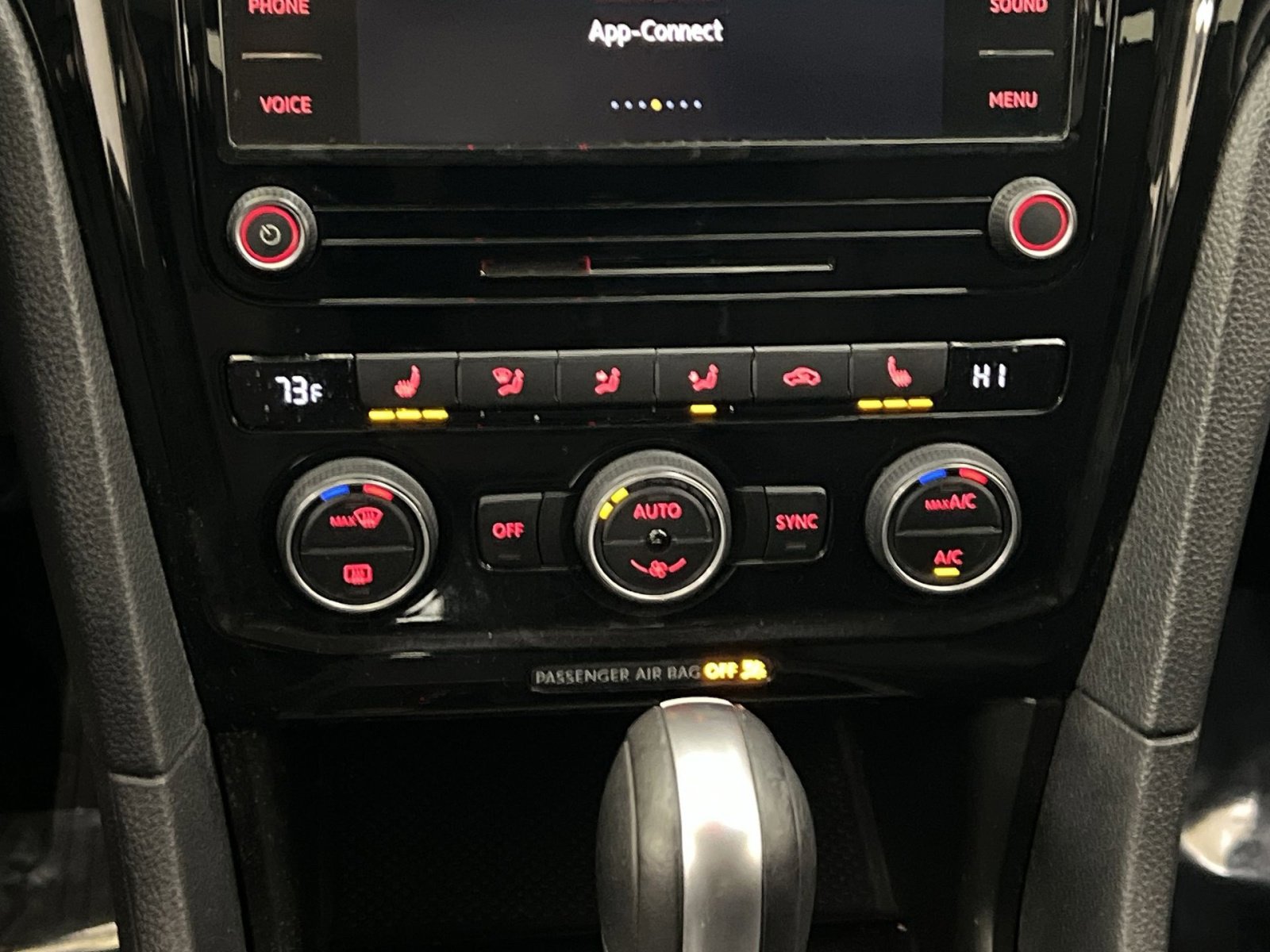 Used 2022 Volkswagen Passat 2.0T SE image 19