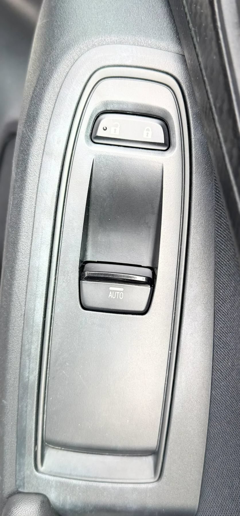 Used 2017 Subaru Impreza 2.0i AWD/4WD image 33