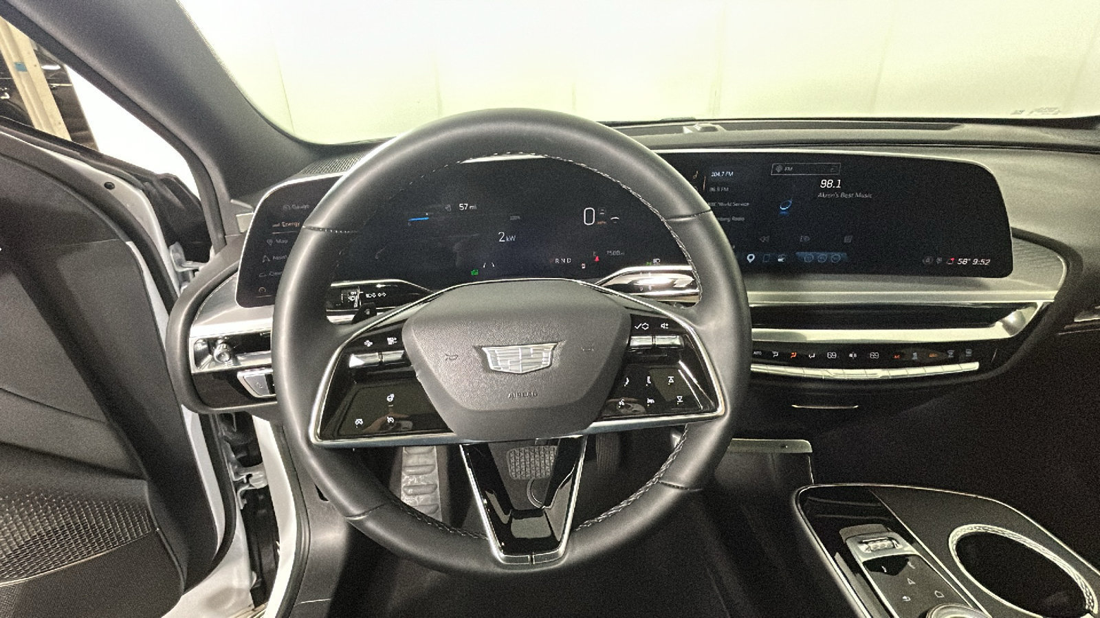 Used 2024 Cadillac Lyriq Sport w/ LPO, Floor Liner Package AWD/4WD image 17