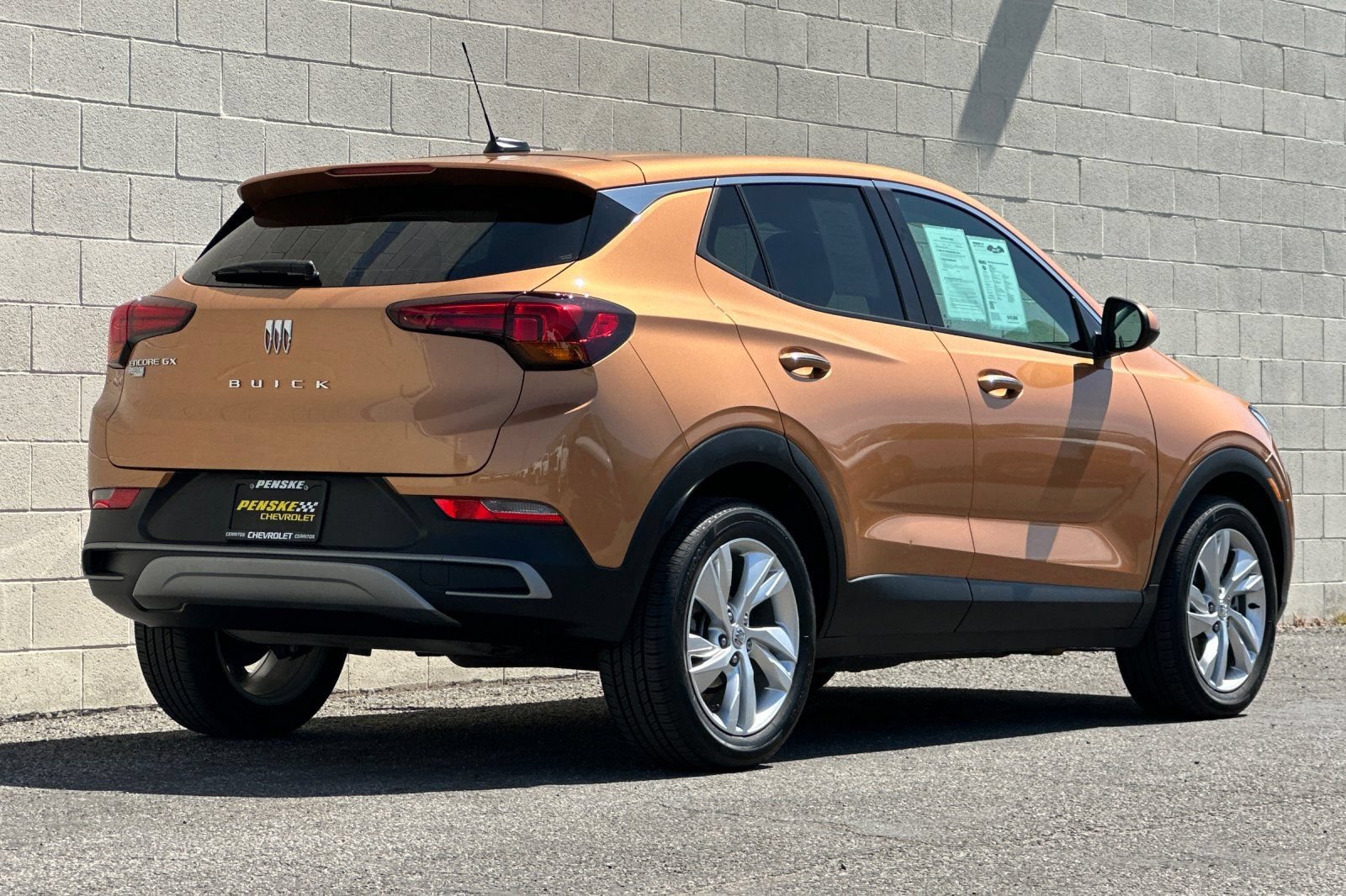 Certified 2025 Buick Encore GX Preferred FWD image 4