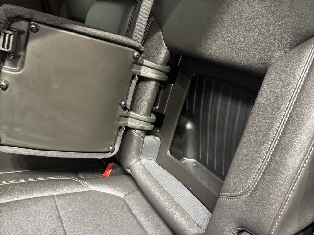 Used 2022 Chevrolet Silverado 1500 RST w/ Convenience Package II image 14