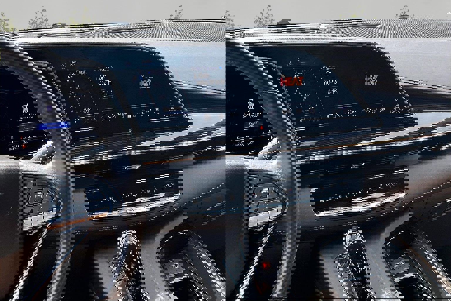 Used 2023 Cadillac Escalade Premium Luxury image 6