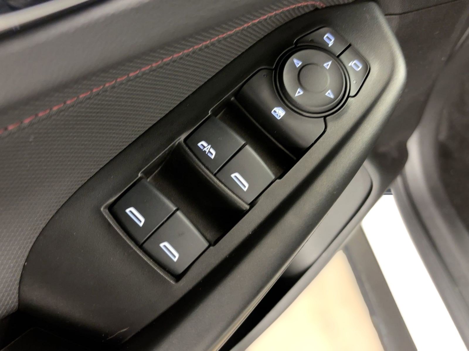 Used 2023 Chevrolet TrailBlazer RS w/ Technology Package image 21