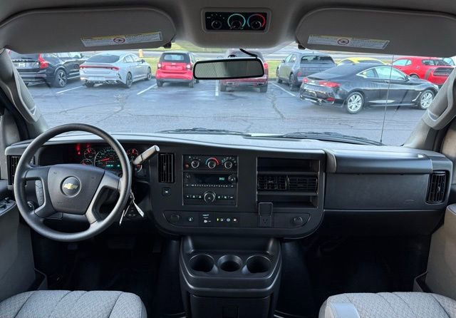 Used 2025 Chevrolet Express 3500 LS w/ Chrome Appearance Package image 23