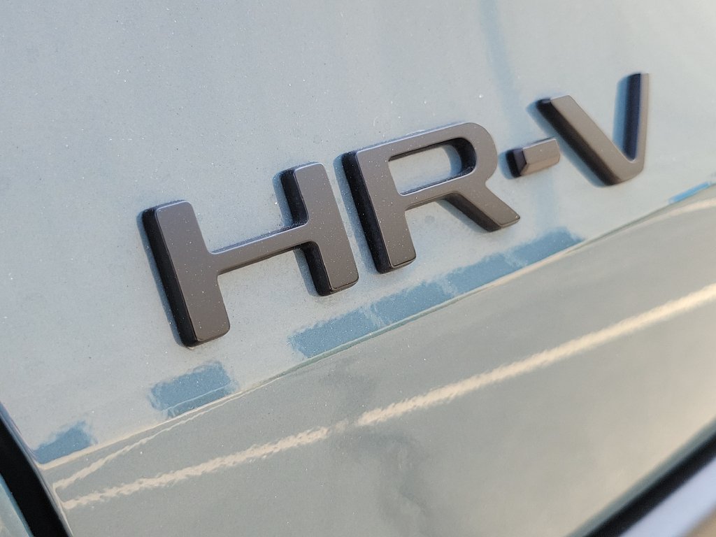Used 2027 Honda HR-V Sport image 8