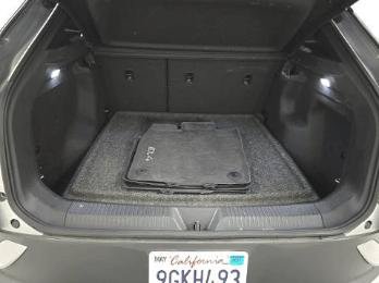 Used 2023 Volkswagen ID.4 Pro RWD image 9