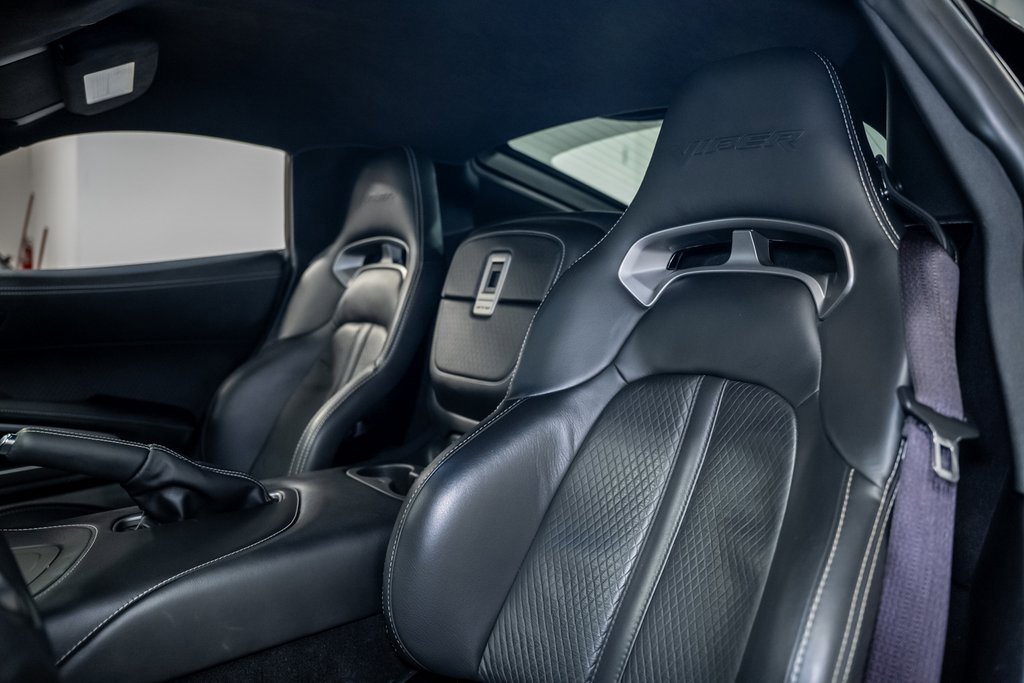 Used 2013 SRT Viper GTS w/ GTS Laguna Interior Pkg image 33