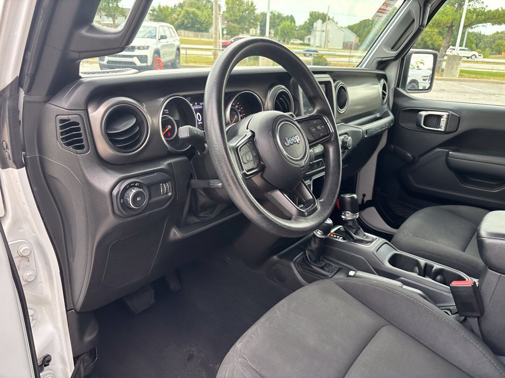 Used 2023 Jeep Wrangler Unlimited Sport AWD/4WD image 32