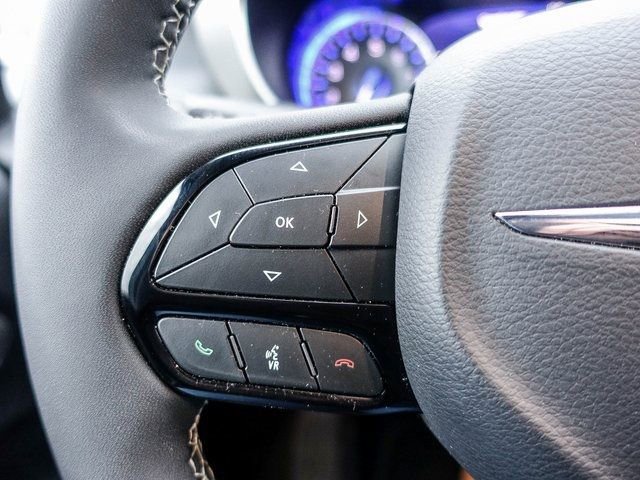 Used 2023 Chrysler Pacifica Limited w/ S Appearance Package image 28