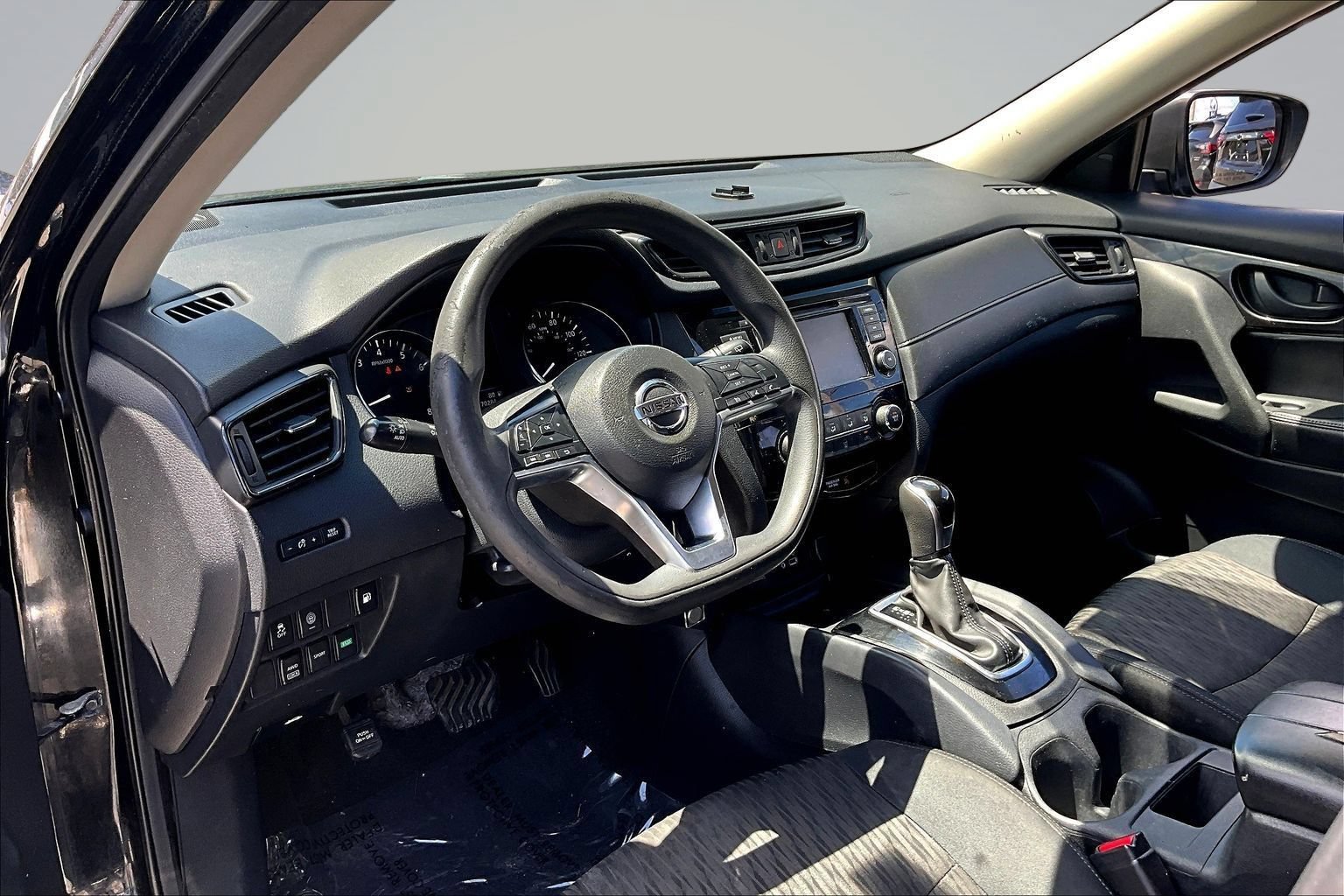 Used 2019 Nissan Rogue S AWD/4WD image 17