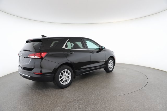 Used 2024 Chevrolet Equinox LT w/ LPO, Floor Liner Package image 17