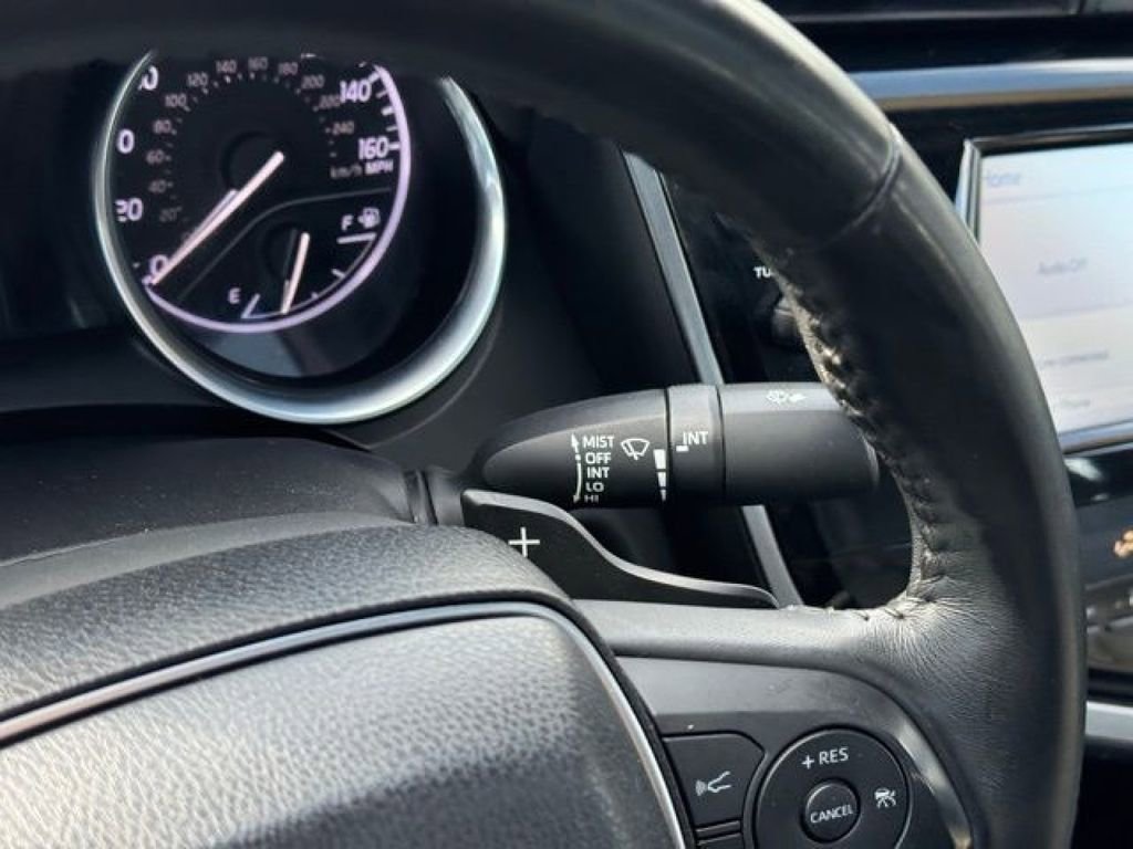 Certified 2018 Toyota Camry SE w/ Moonroof Package FWD image 29