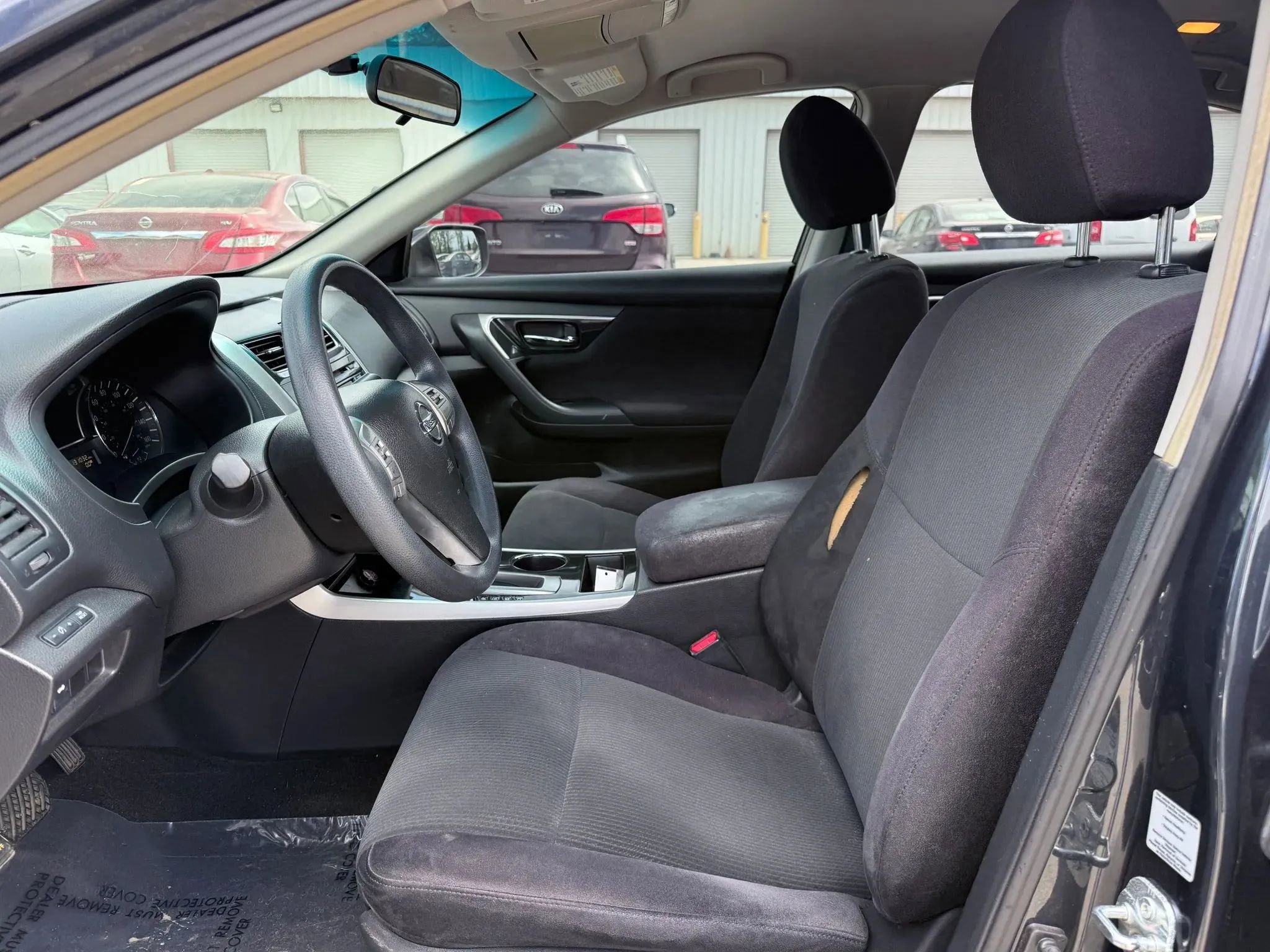 Used 2013 Nissan Altima 2.5 S FWD image 2
