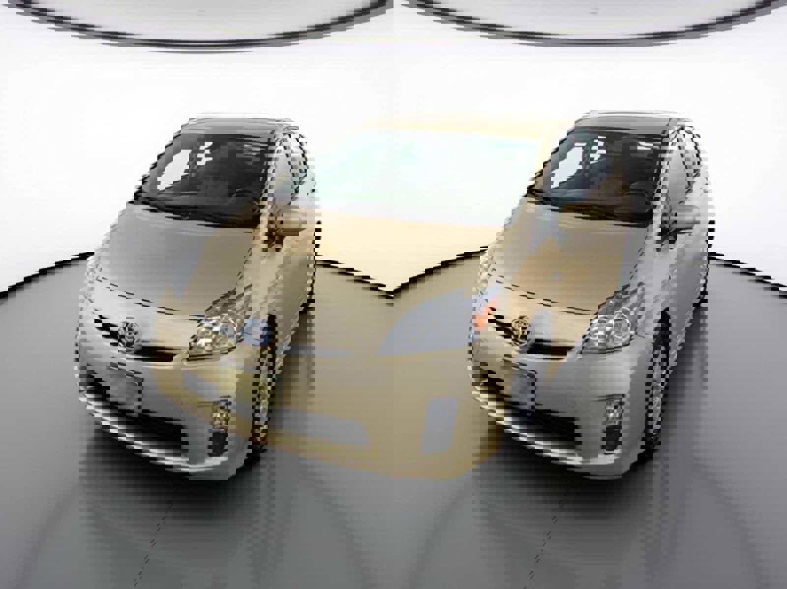 Used 2011 Toyota Prius Three image 2