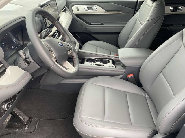 New 2026 Ford Explorer Active w/ Active Comfort Package RWD image 6