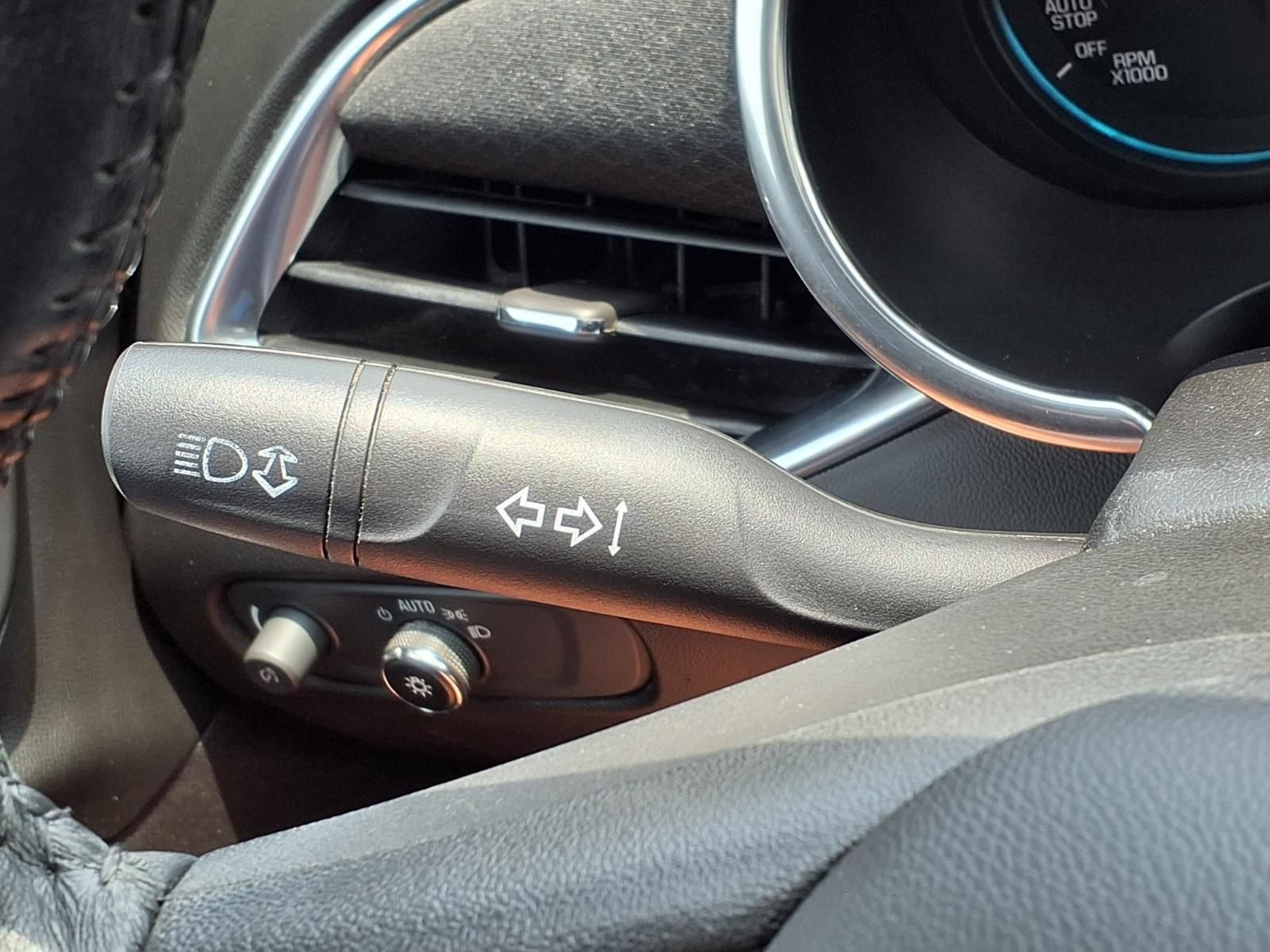 Used 2016 Chevrolet Malibu LT FWD image 21