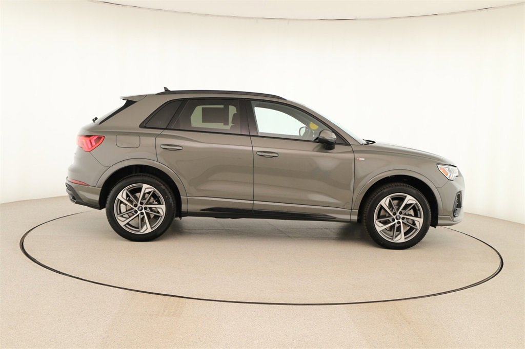 New 2025 Audi Q3 2.0T Premium image 8