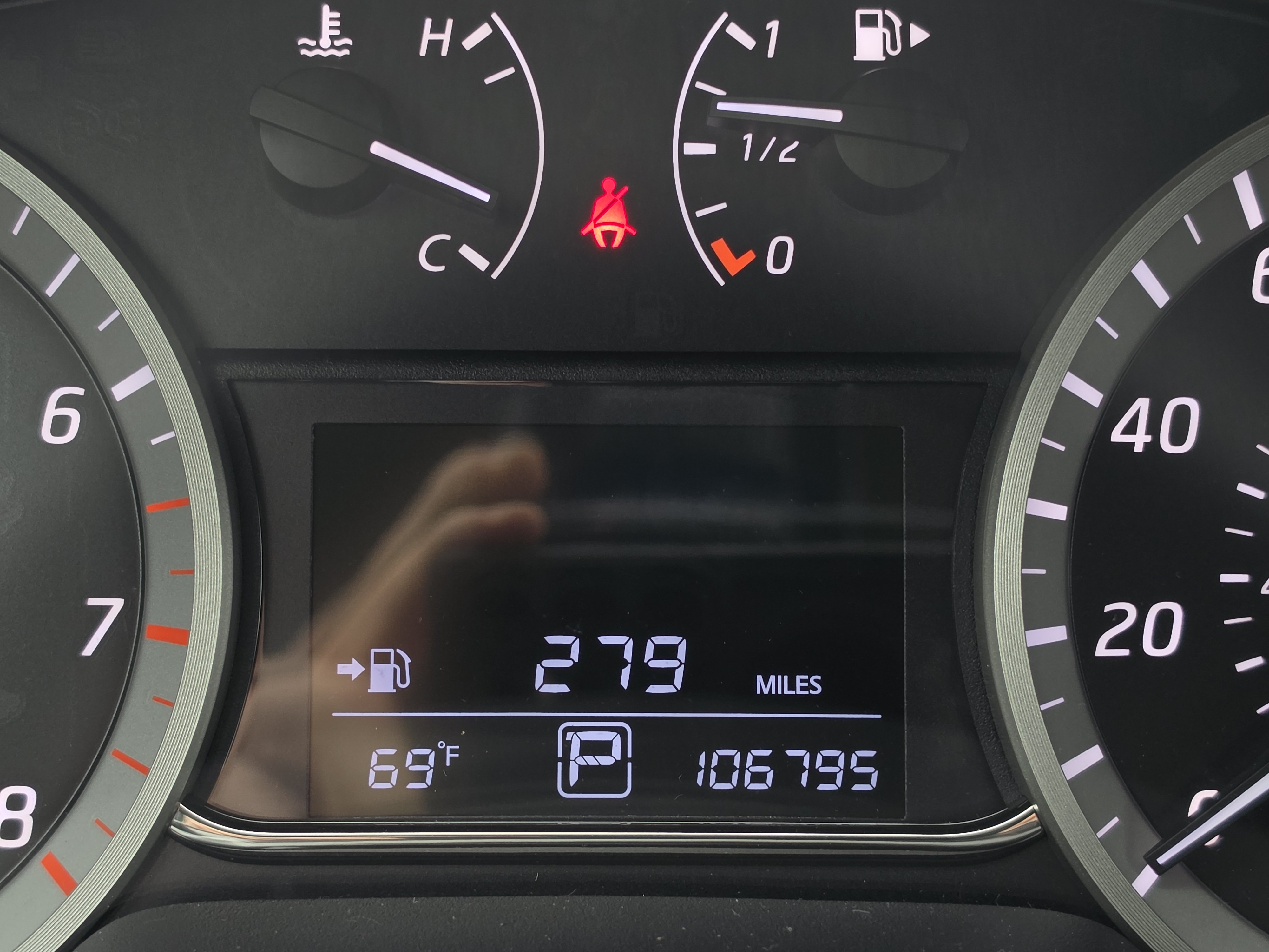 Used 2014 Nissan Sentra SL w/ Leather Package FWD image 23