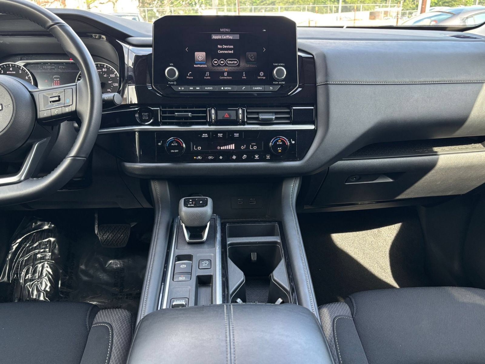 Used 2025 Nissan Pathfinder SV FWD image 17