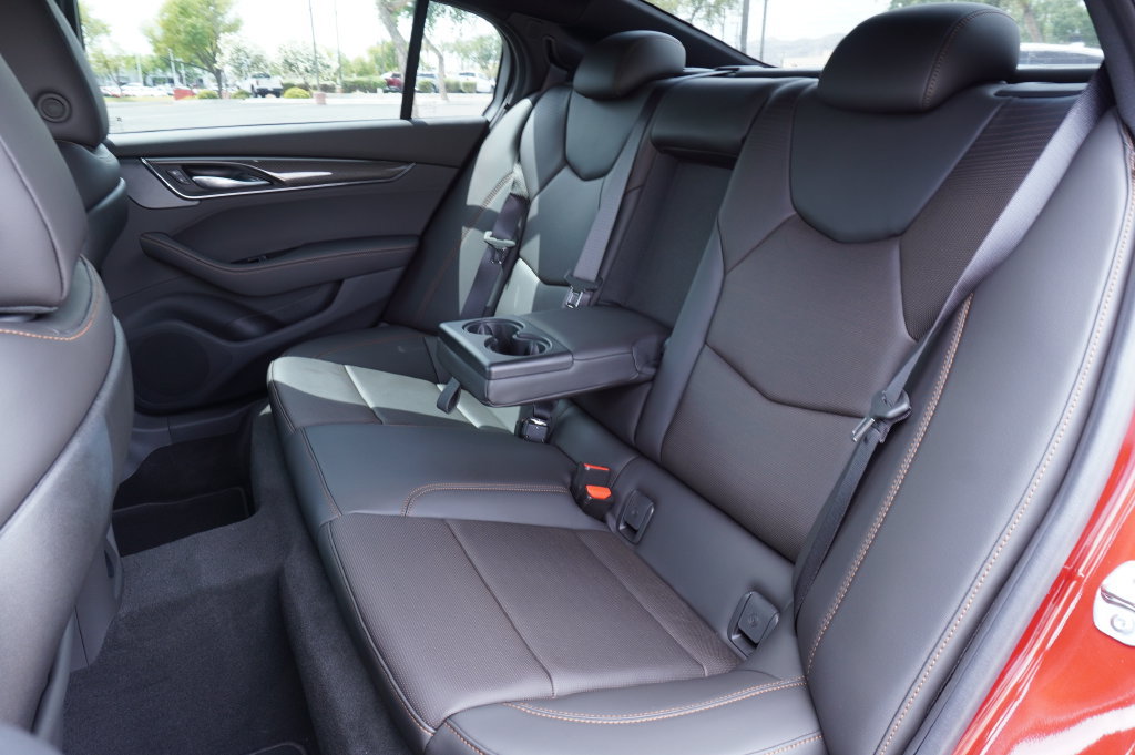New 2026 Cadillac CT5 Sport w/ Technology Package RWD image 9