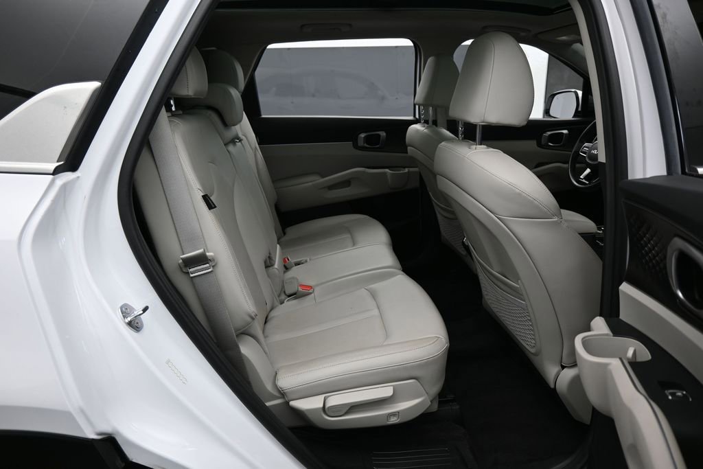 Used 2024 Kia Sorento S w/ Panoramic Sunroof Package FWD image 40