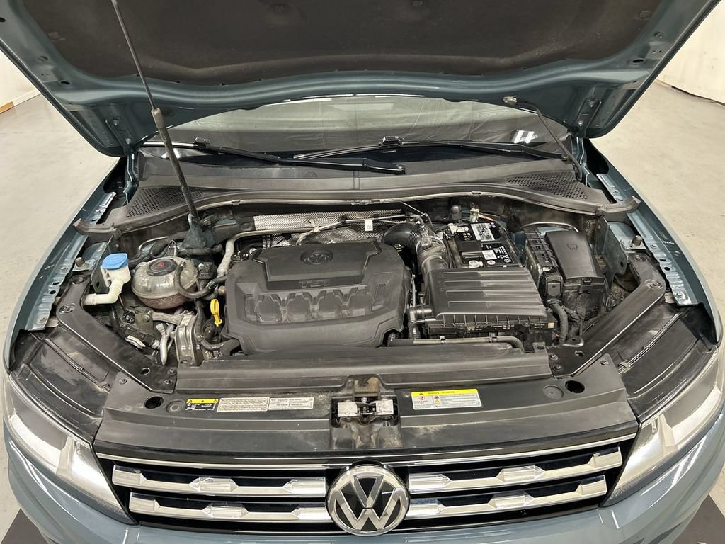 Used 2021 Volkswagen Tiguan SE w/ Panoramic Sunroof Package AWD/4WD image 25