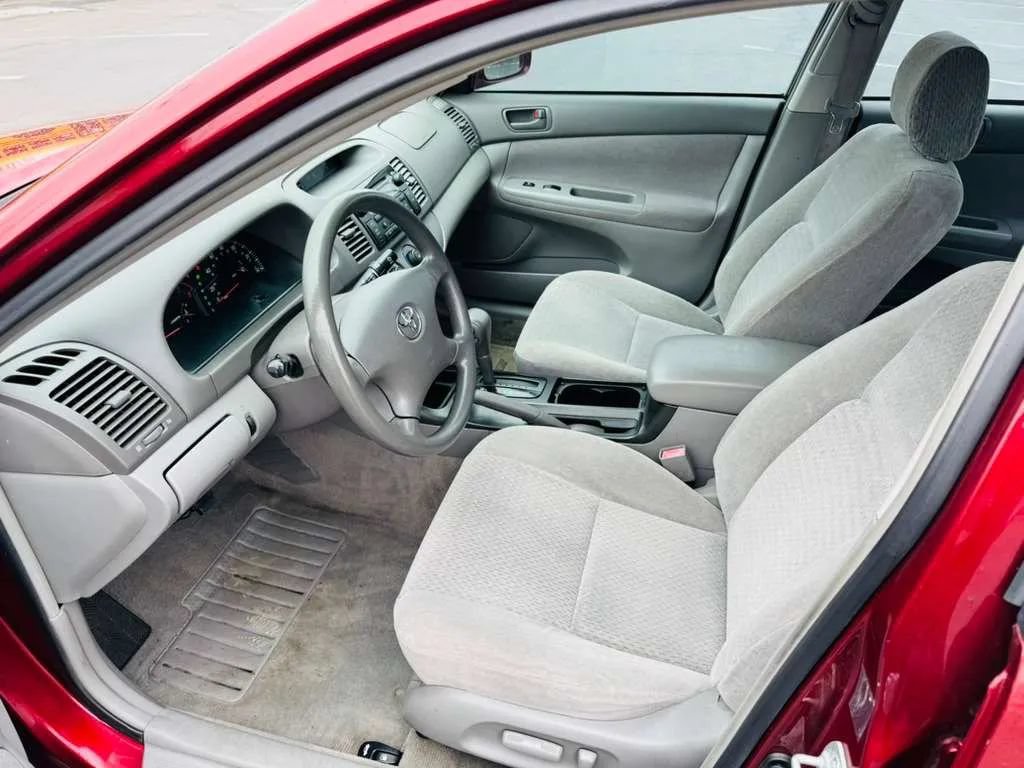 Used 2002 Toyota Camry LE FWD image 9
