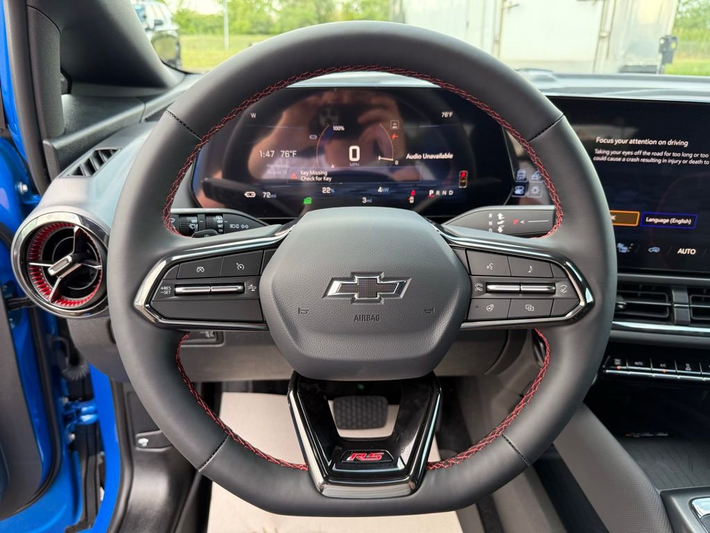 New 2025 Chevrolet Equinox EV RS image 12