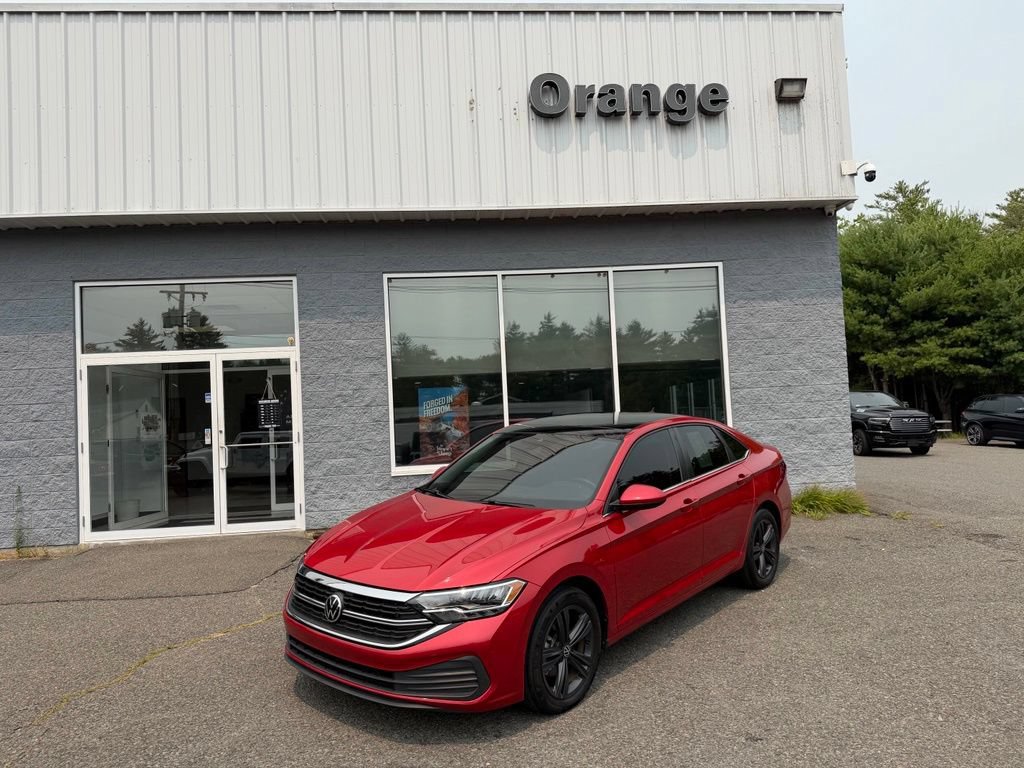 Used 2022 Volkswagen Jetta SE w/ Panoramic Sunroof Package