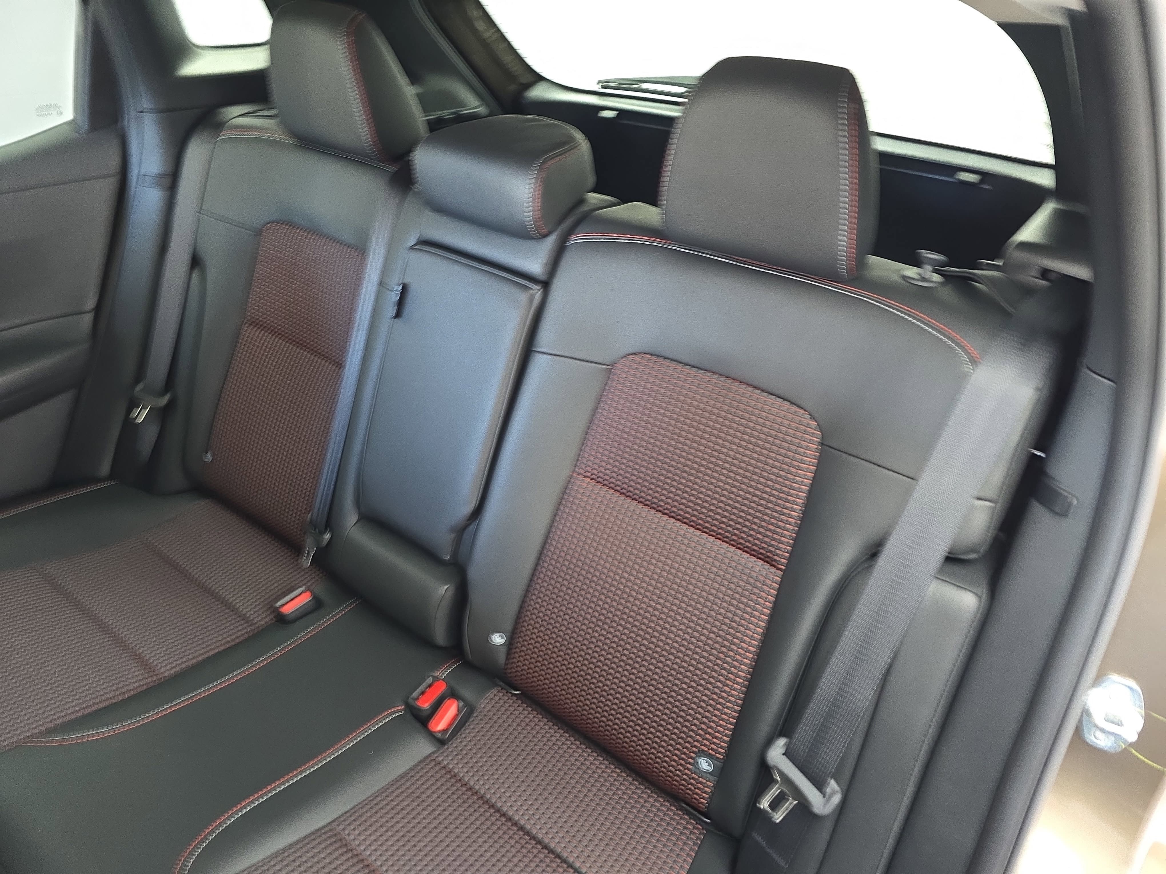 New 2026 Nissan Kicks SR w/ SR Premium Package FWD image 13