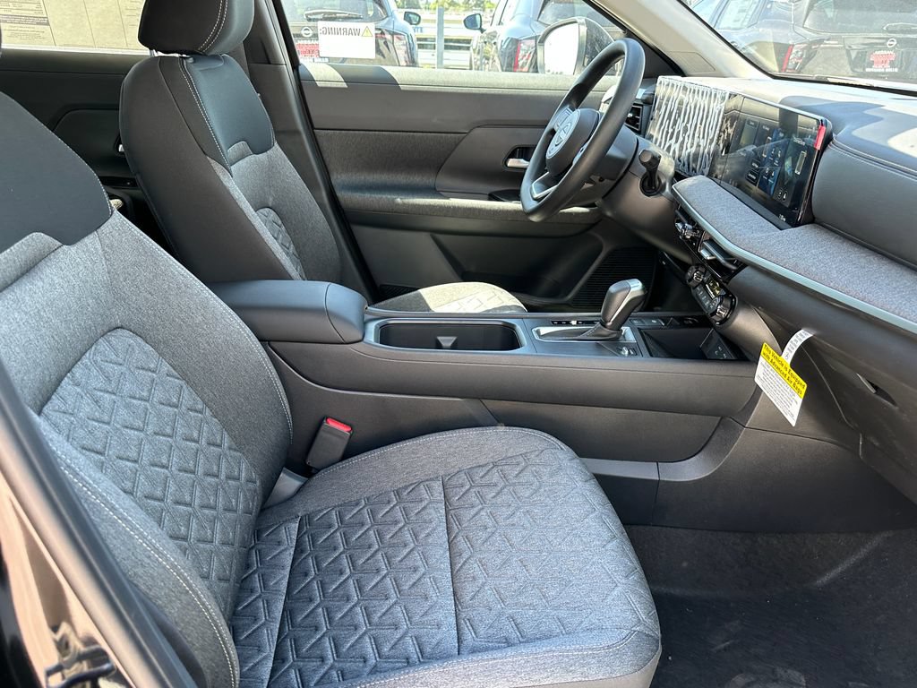 New 2026 Nissan Kicks SV w/ Charging Package FWD image 14