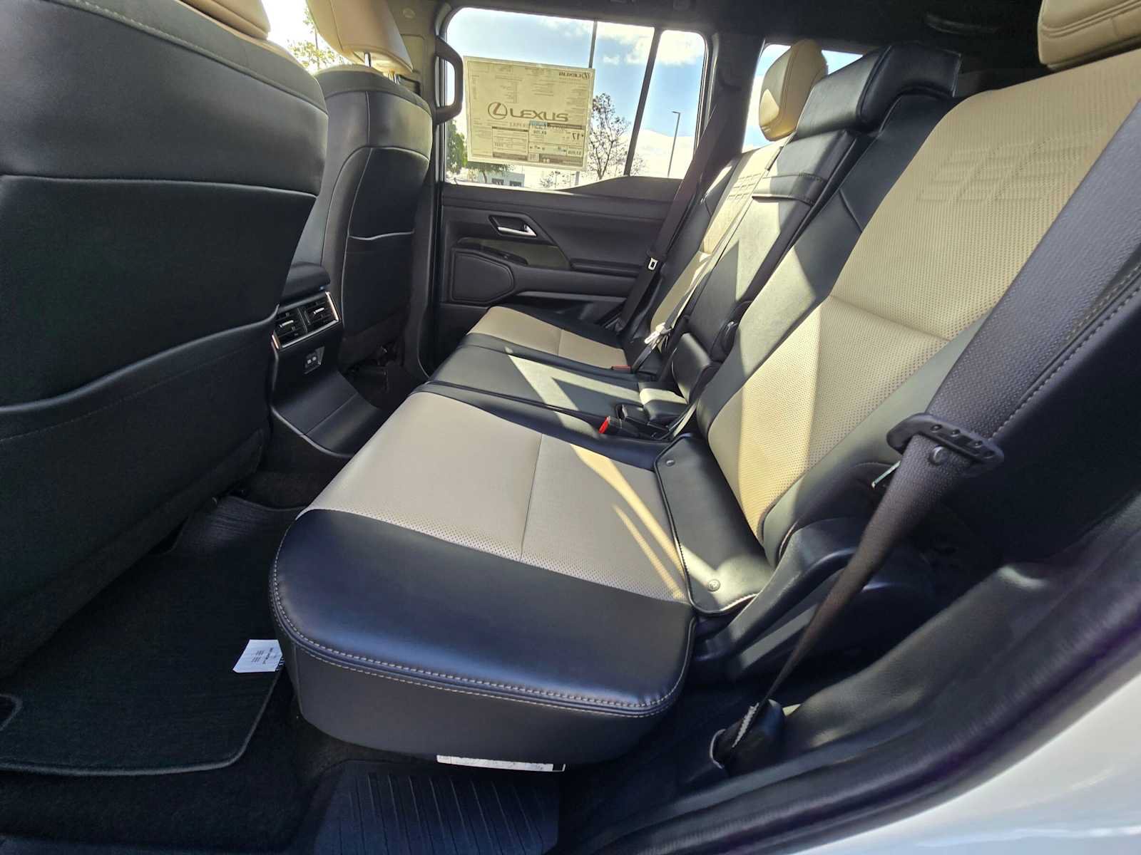 New 2026 Lexus GX 550 AWD/4WD image 17