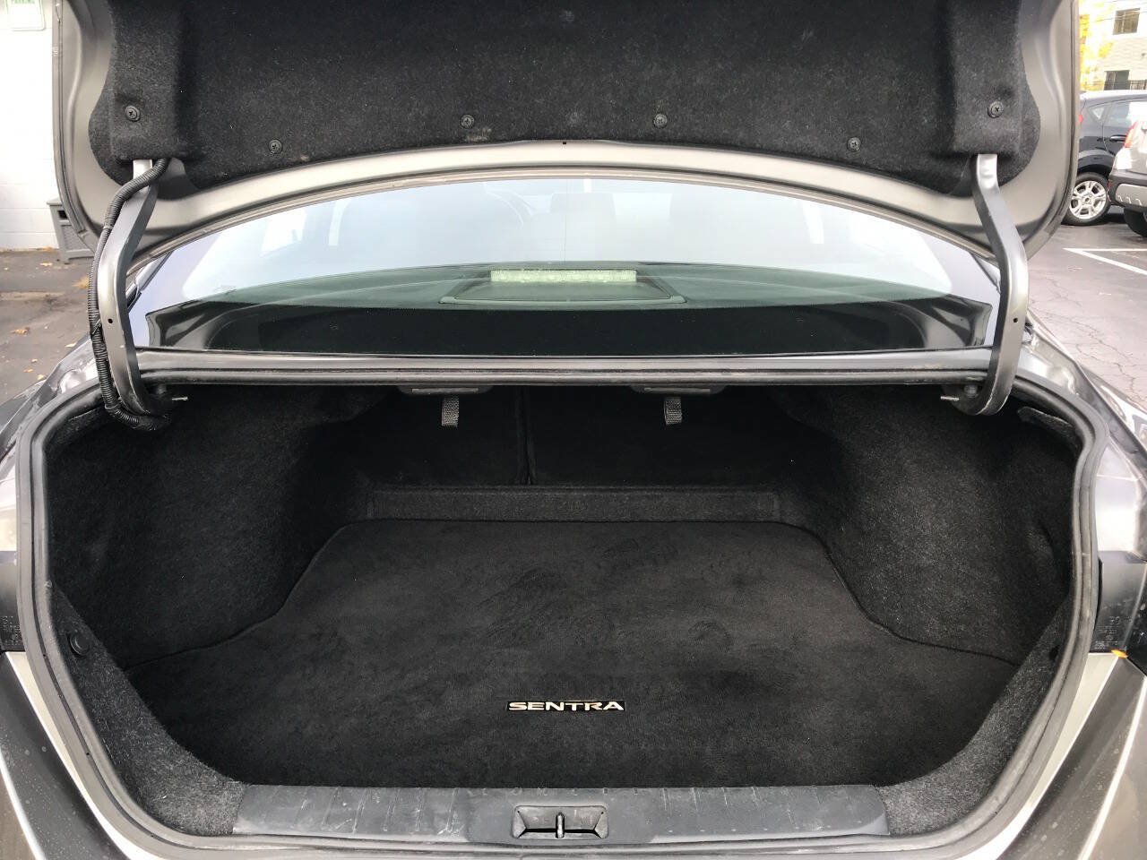 Used 2022 Nissan Sentra SV w/ Trunk Package FWD image 12