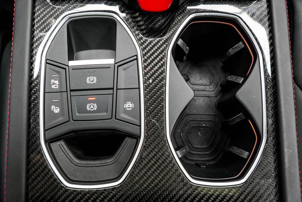 Used 2024 Lamborghini Urus Performante AWD/4WD image 24